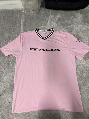 Baby pink Italia jersey urban outfitters